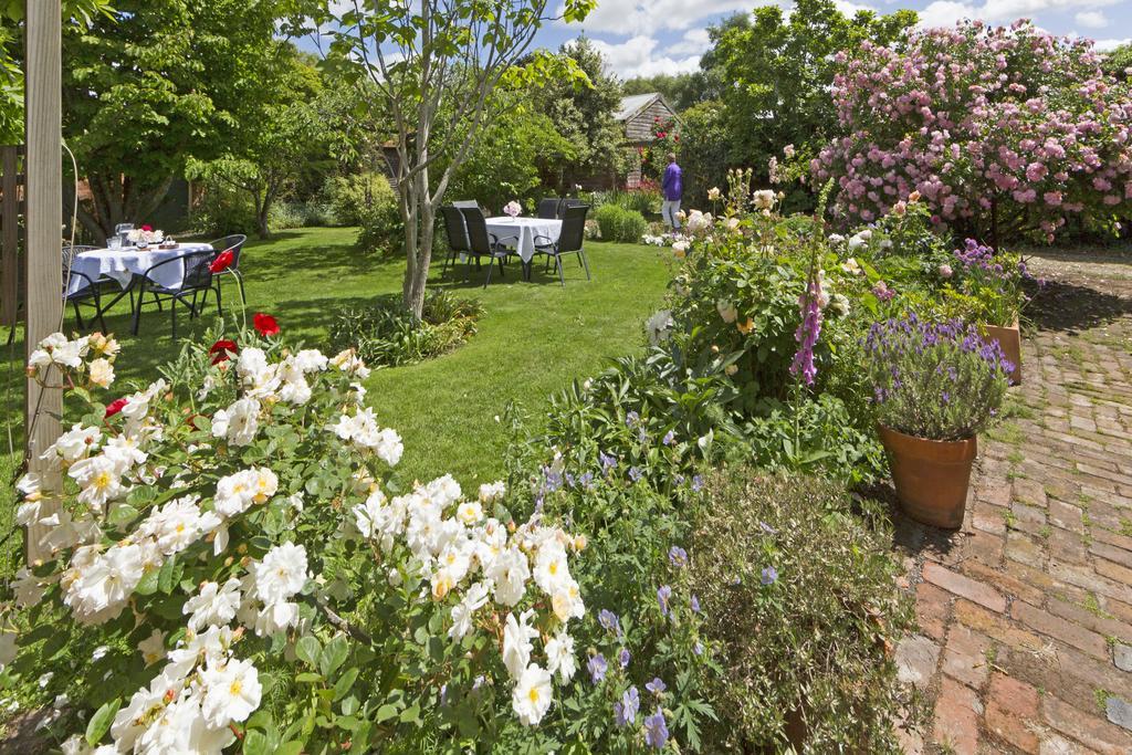 The Racecourse Inn Longford 외부 사진