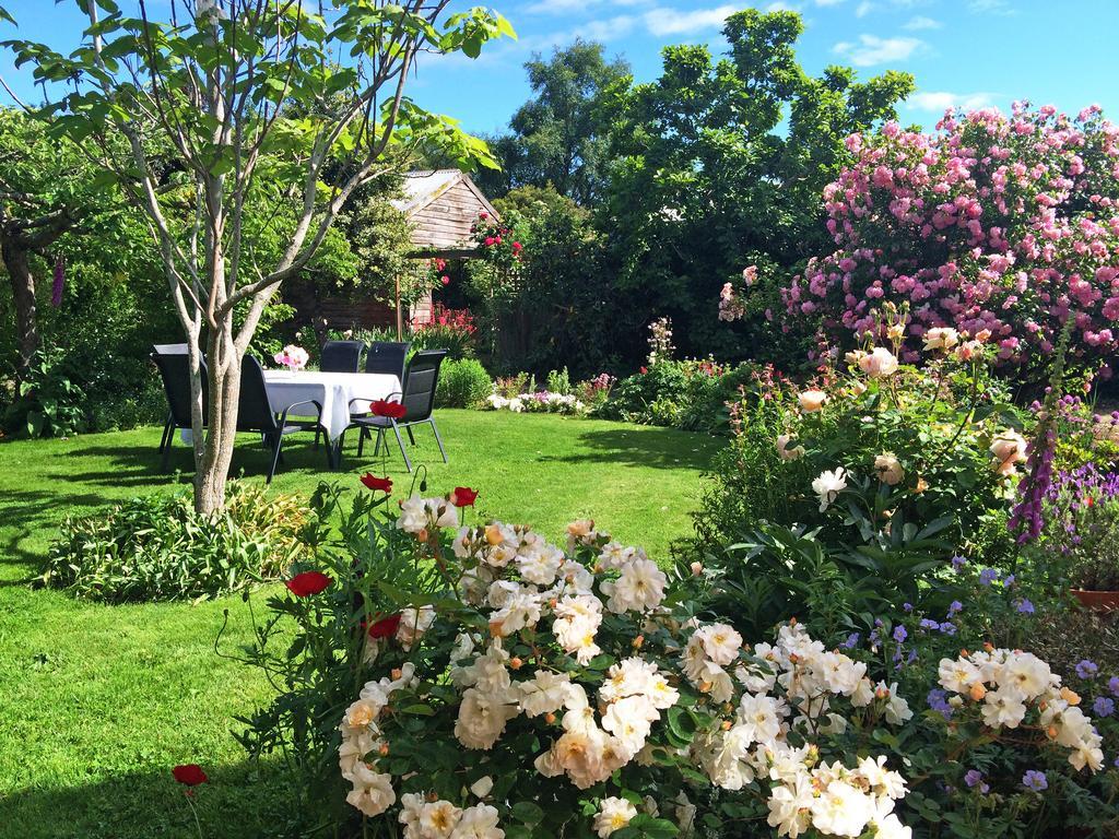 The Racecourse Inn Longford 외부 사진