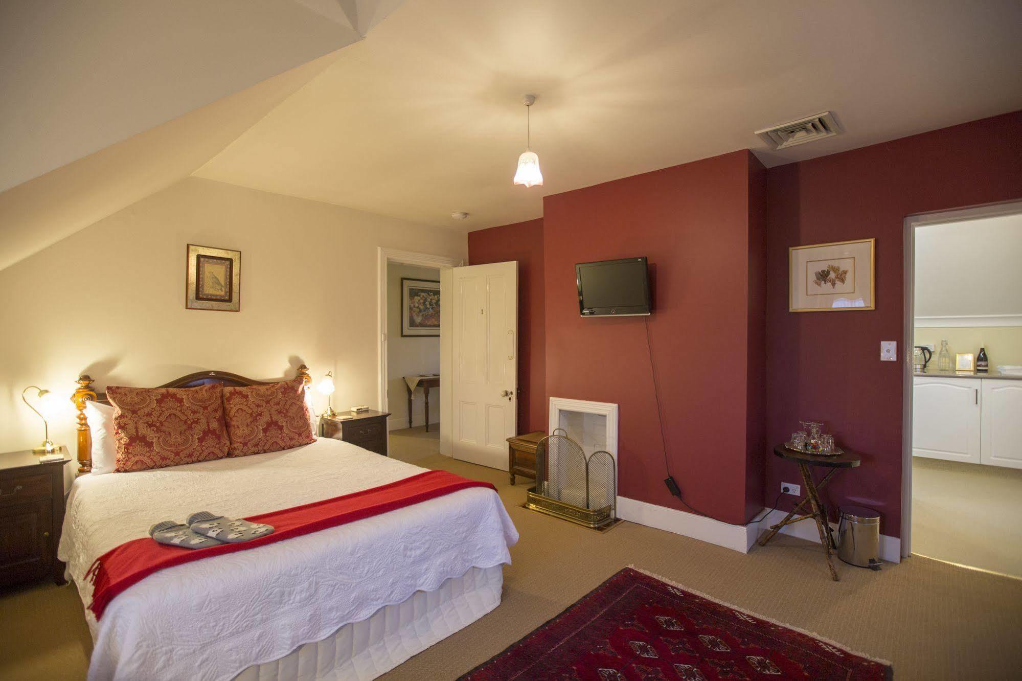 The Racecourse Inn Longford 외부 사진