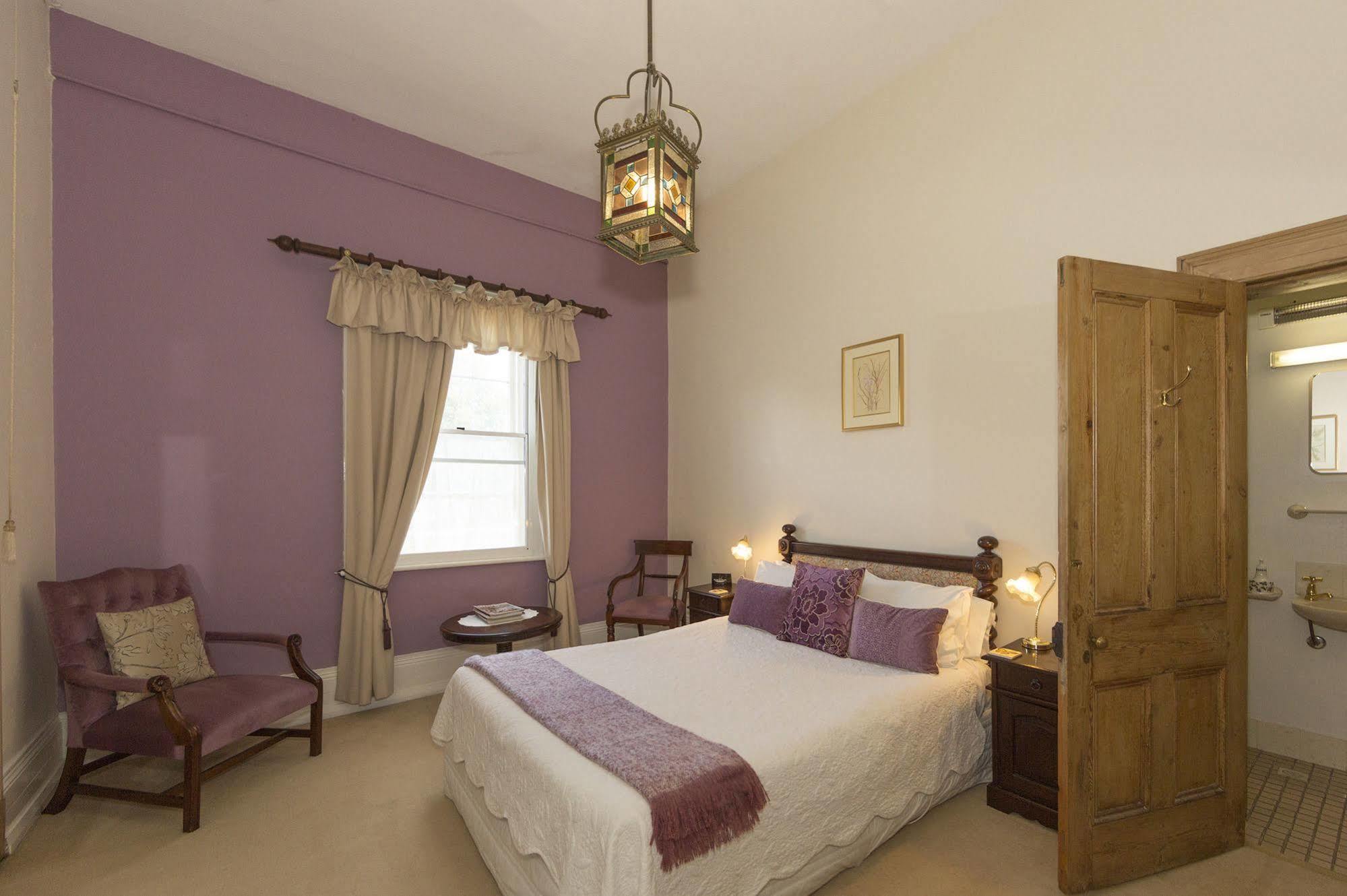 The Racecourse Inn Longford 외부 사진