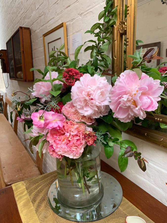 The Racecourse Inn Longford 외부 사진