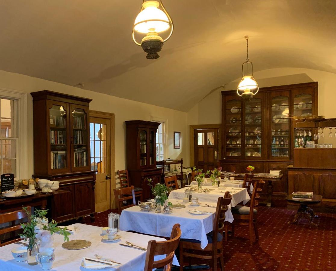 The Racecourse Inn Longford 외부 사진