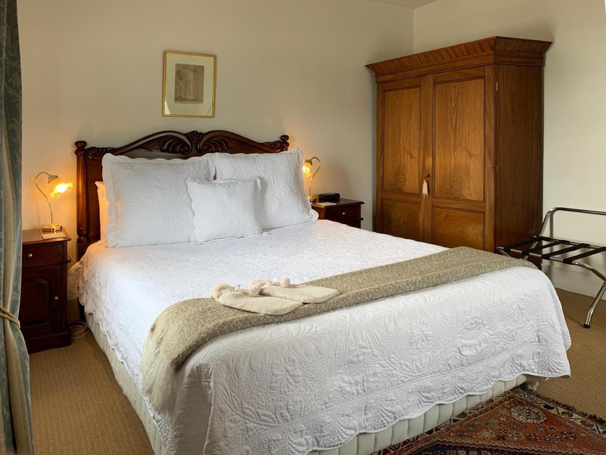 The Racecourse Inn Longford 외부 사진